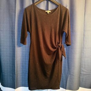 Elegant Black Dress with Side Knot